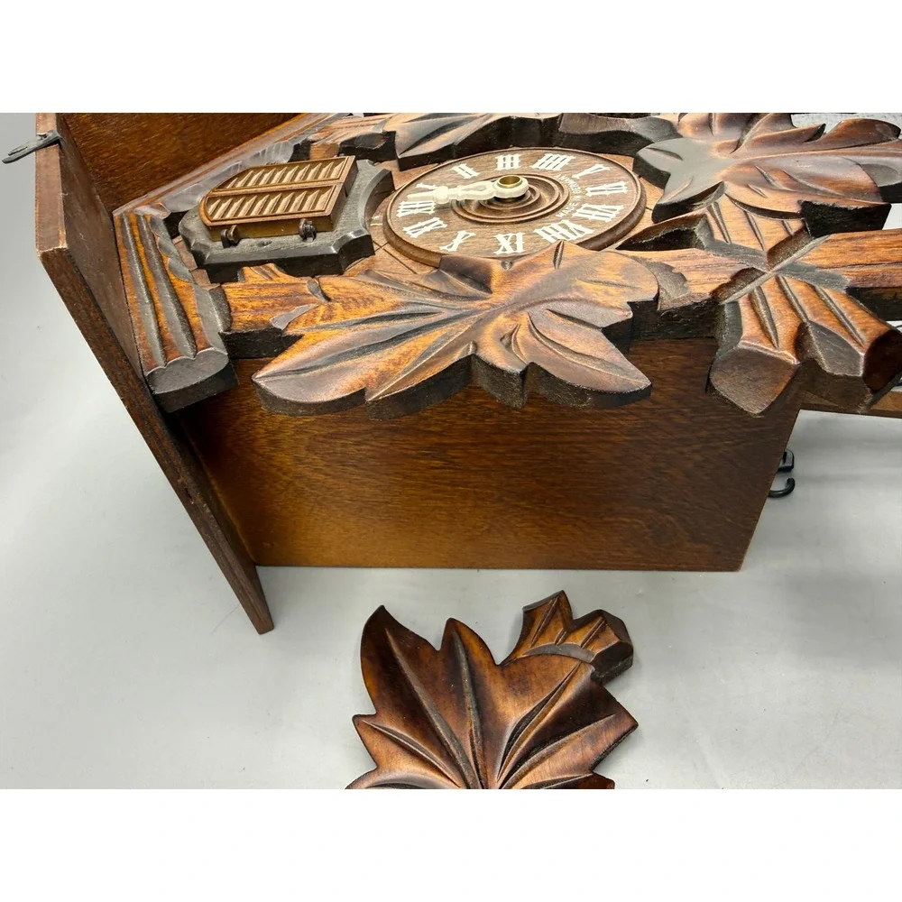 Vtg Black Forest German Wood Cuckoo Clock Carved Leaves Bird Parts Repair Only